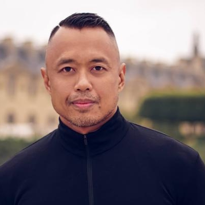 Nomadic FIRE- France Paris HEADSHOT 400px